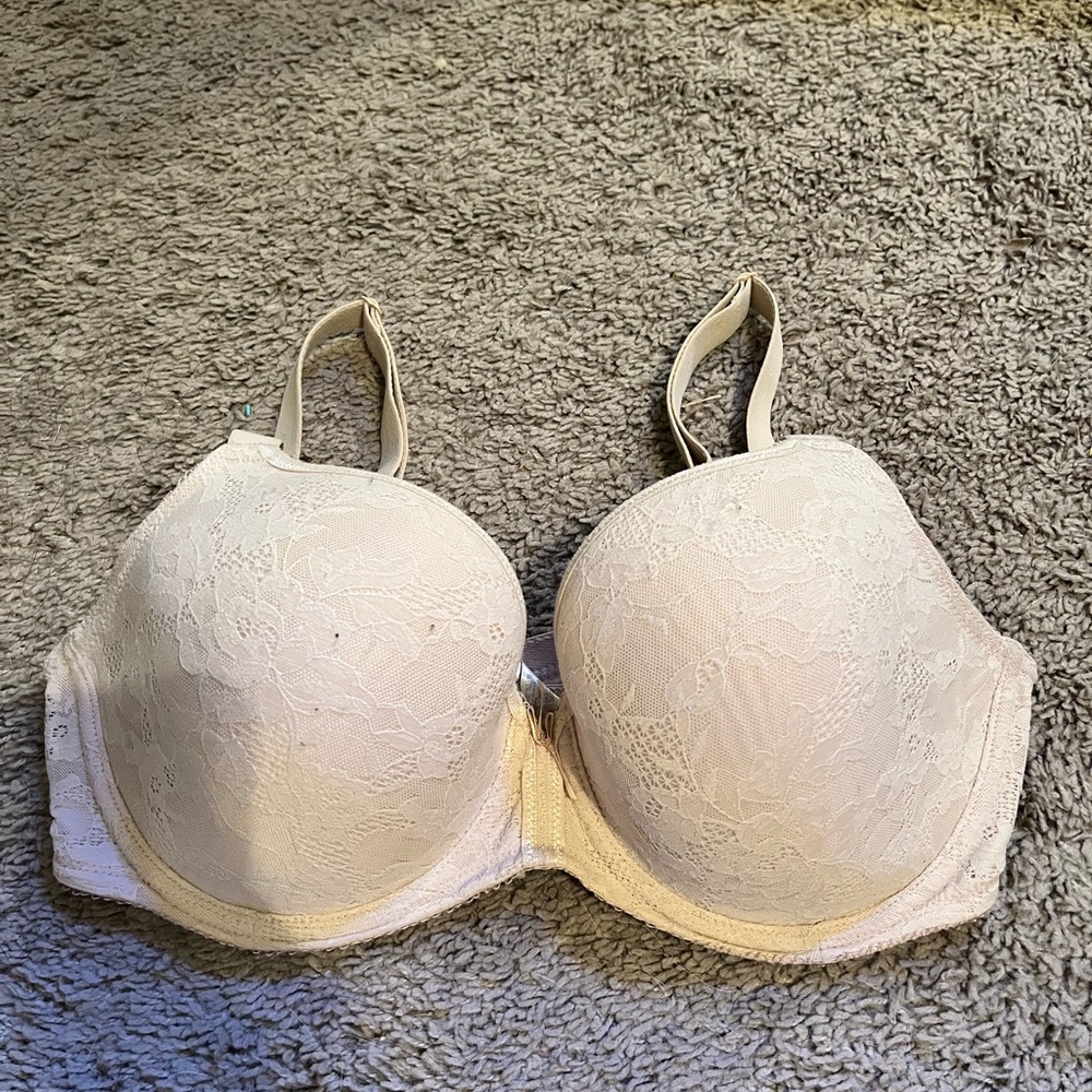 Wacoal Cream Lace Bra